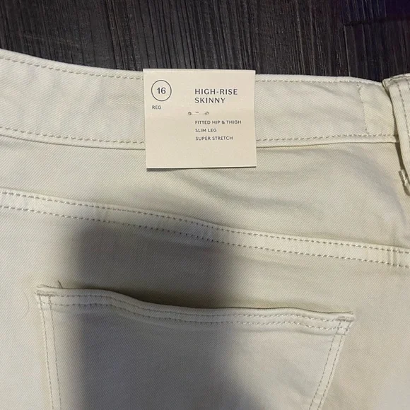 Women’s Universal Threads High-rise Super stretch skinny Jeans 16R NWT - Picture 7 of 7